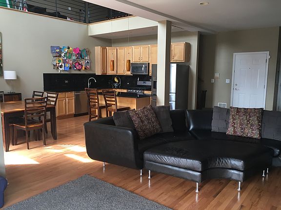 3rd image of 1610 W Grand Ave #4B