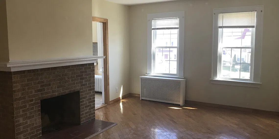804 Farmington Ave — Photo 1