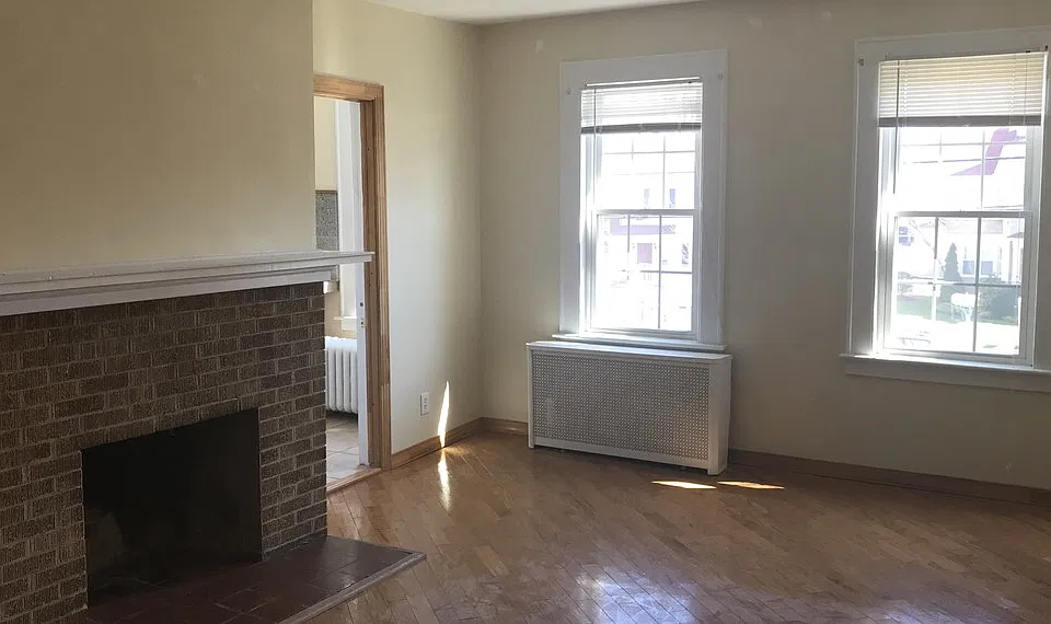 804 Farmington Ave #3B