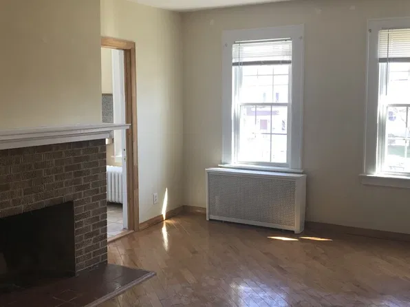 804 Farmington Ave APT 3B, Hartford, CT 06119
