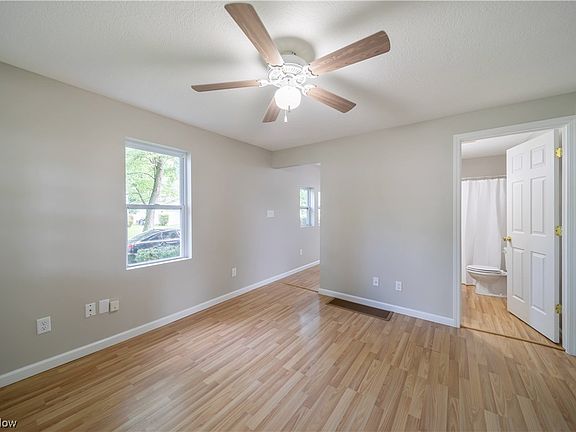5th image of 1469 Park Ave
