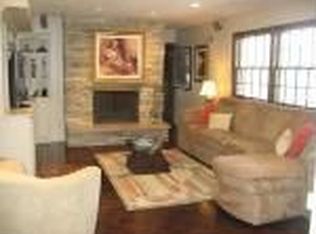 2520 W Hemlock Rd, Glendale, WI 53209