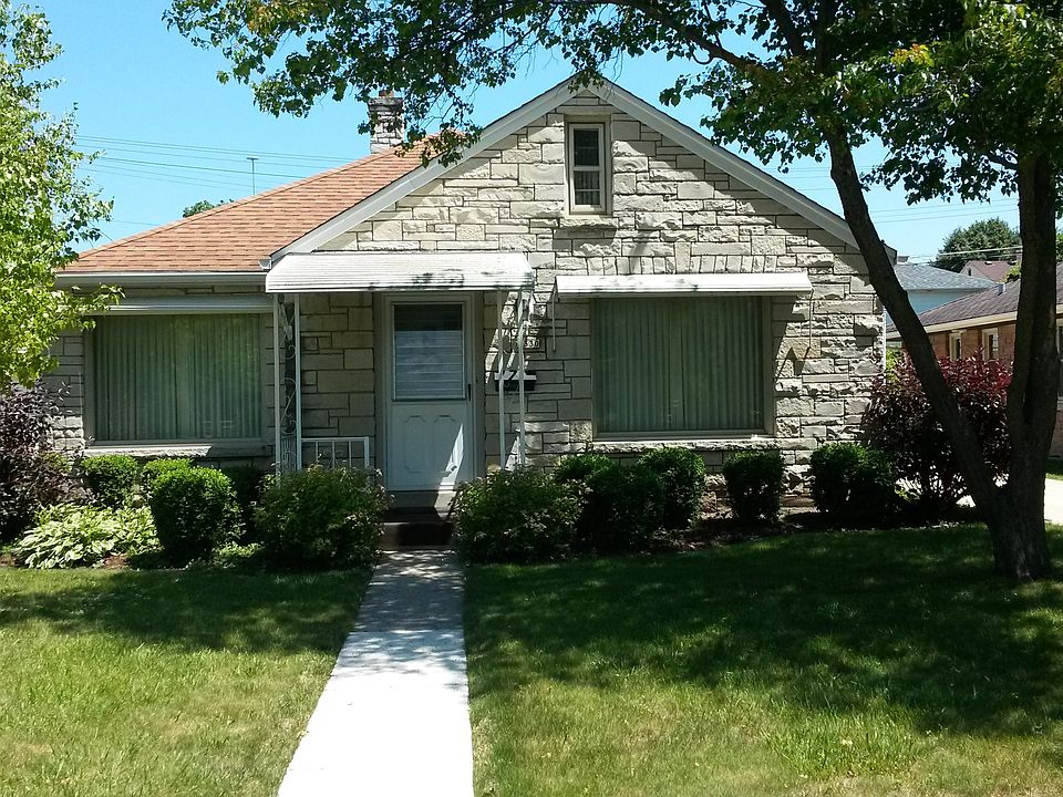 3330 N 94th St-Front