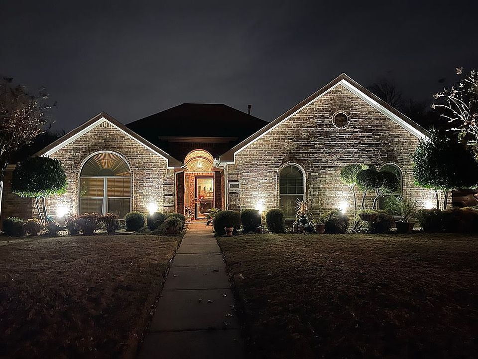 1st image of 808 Flagstone Dr