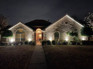 808 Flagstone Dr, Burleson, TX 76028