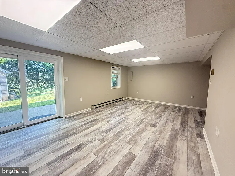 824 Appleseed Ct — Photo 36