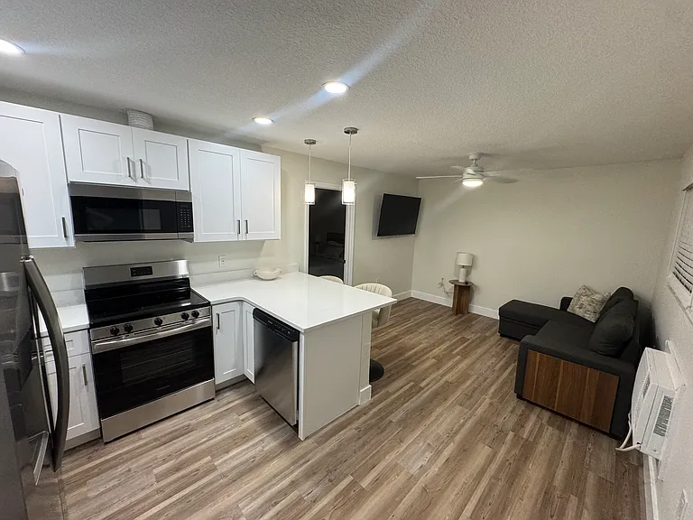 13368 1st St E #2 — Photo 8