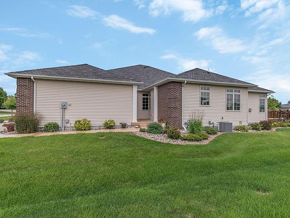 2nd image of 3038 Burnham Dr