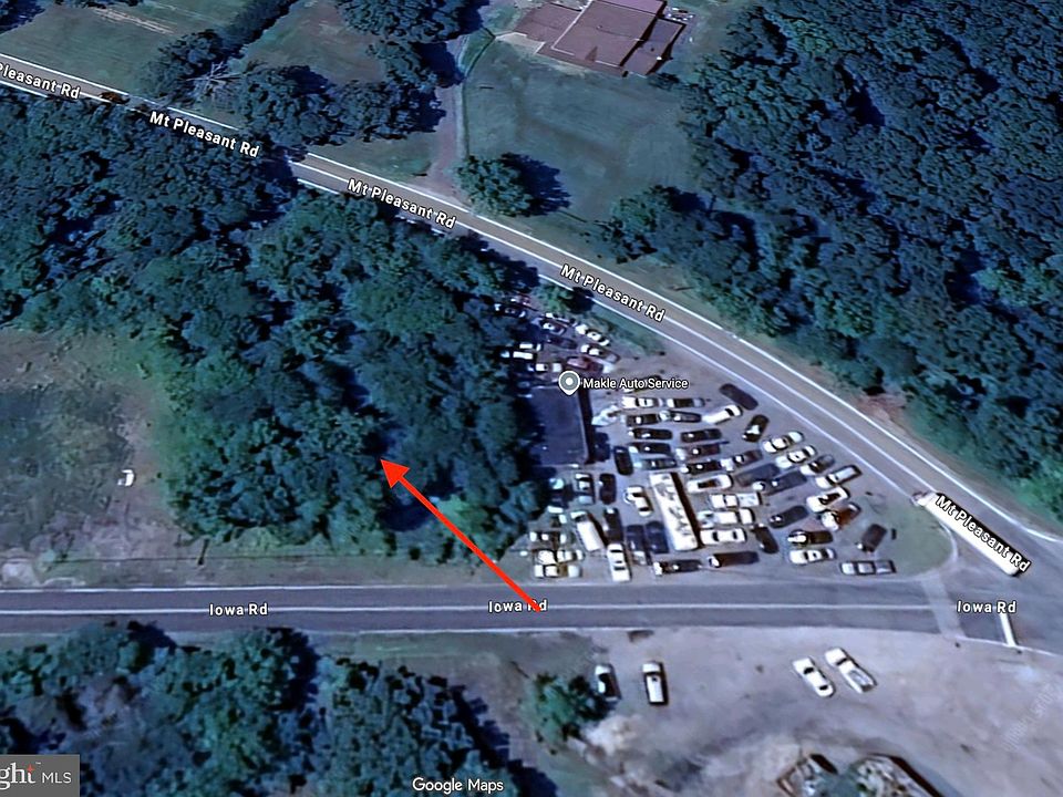 2nd image of 3585 Iowa Rd