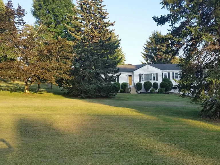 504 Fairmont Pike — Photo 13