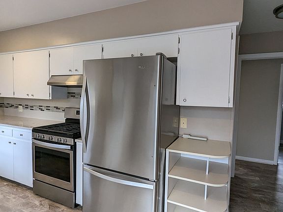 5th image of 614 E Sunset Dr