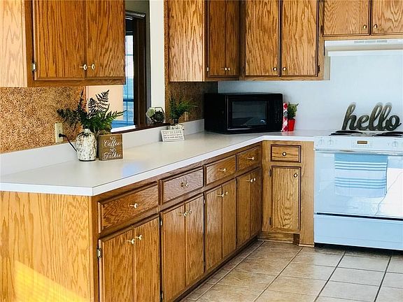 Opening that looks over the living area, such a nice touch.