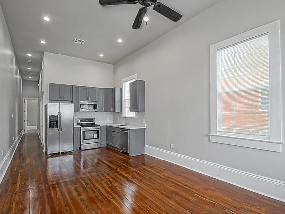4th image of 1518 Louisa St