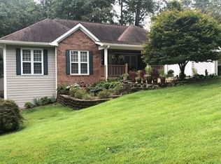 3305 Cove Creek Ln, Cumming, GA 30040