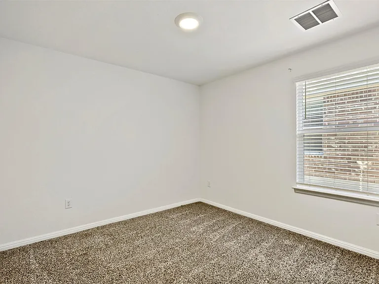 2816 Owl Head Dr — Photo 16