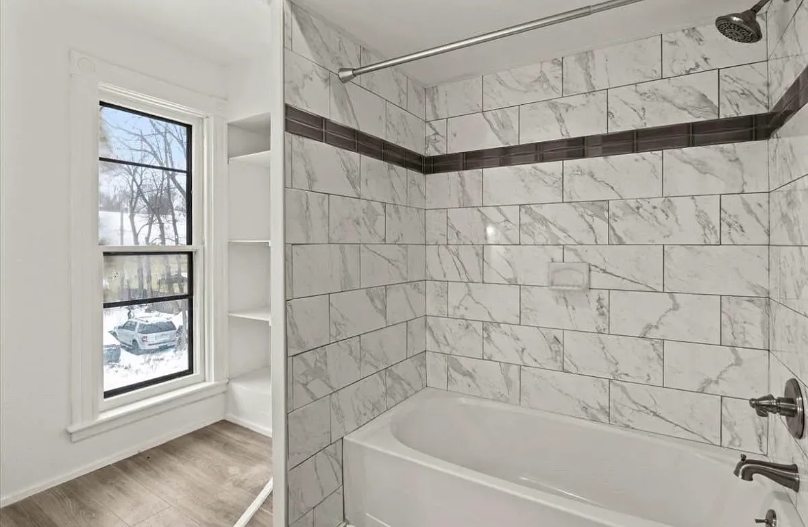 1 bed, 1.5 bath, 1525 sqft, $1,600 — Photo 1