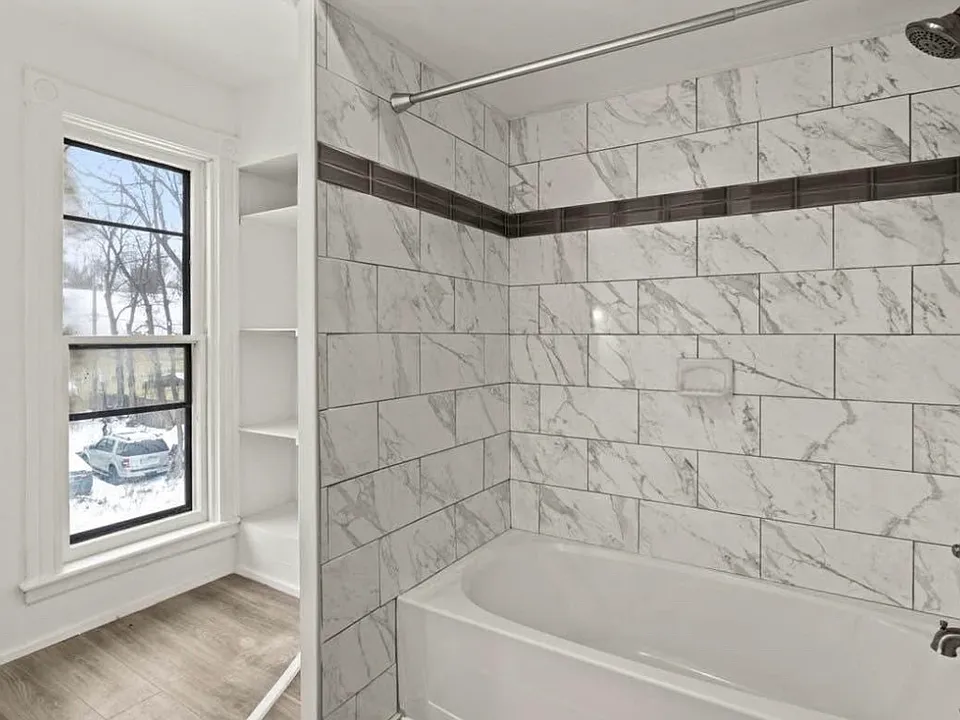 469 Alexander St #3