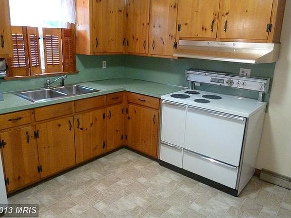3rd image of 9707 Driftwood Ln