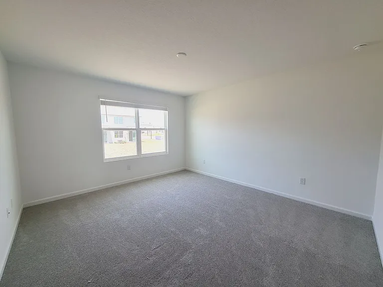 1184 Lakeshore Breeze Pl — Photo 9
