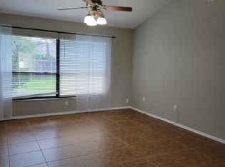 9546 Pebble Glen Ave, Tampa, FL 33647
