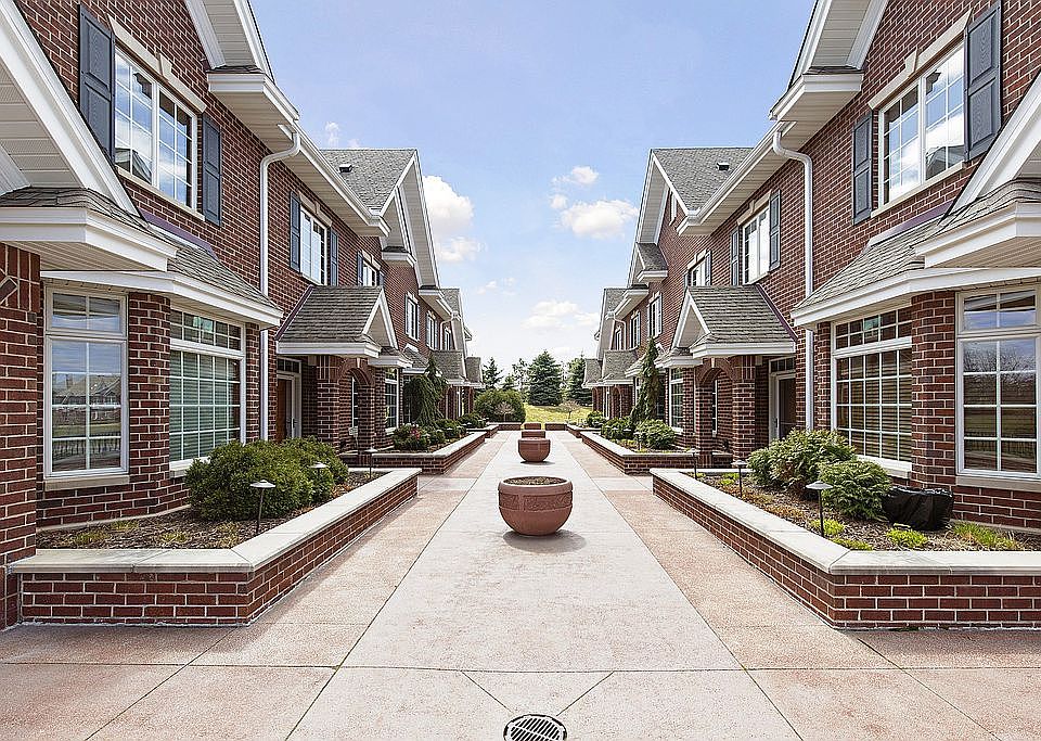 1st image of 10793 Falling Water Ln Unit B