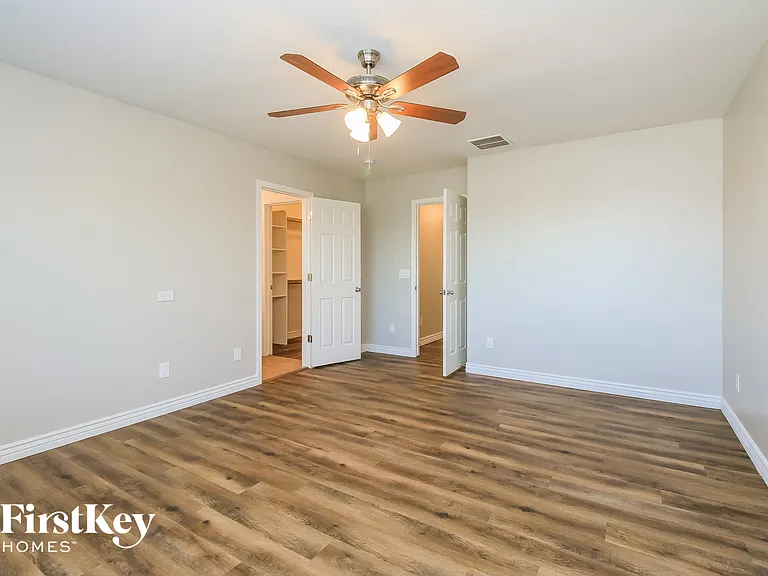 2477 W Wrangler Way — Photo 8