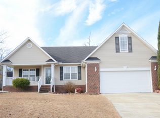 7823 Rosewood Ave, Fayetteville, NC 28314