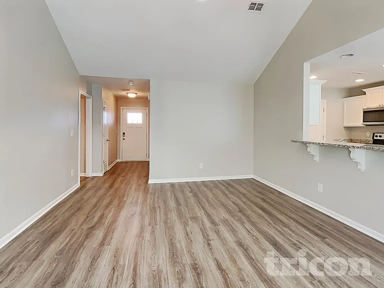 201 Karis Dr — Photo 4
