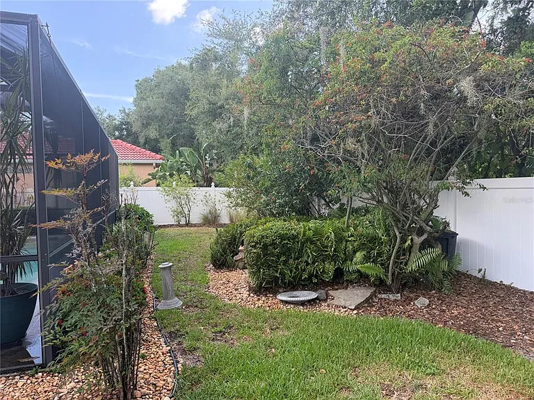 4823 Carrington Cir — Photo 57