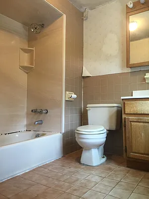 Rented by M & J Tenaglia Realty Corp | media 3