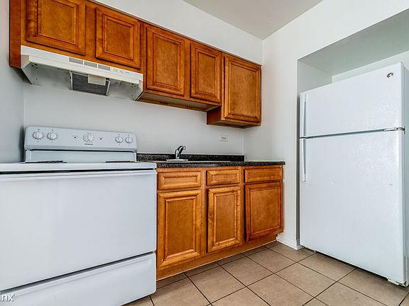 5015 W Jackson Blvd Apartments Chicago Kitchen_02