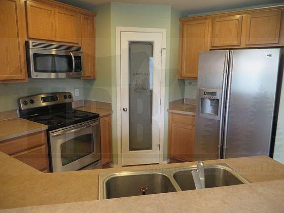 5th image of 2328 193rd St E