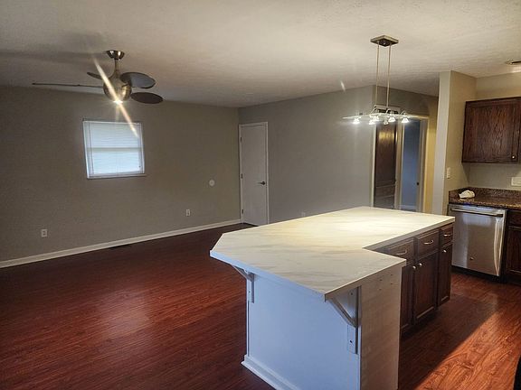 4th image of 79-91 Candlewood Ct #79