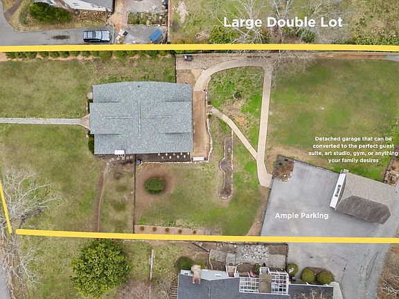 3rd image of 610 W Sunset Rd