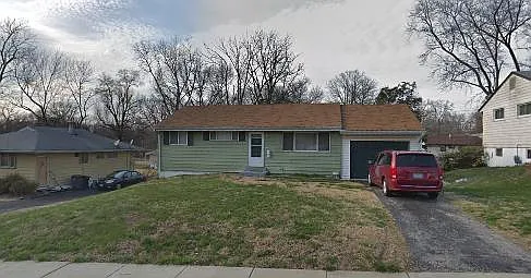 7753 Paddington Dr photo 1