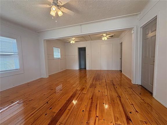 4th image of 4821 Saint Anthony Ave