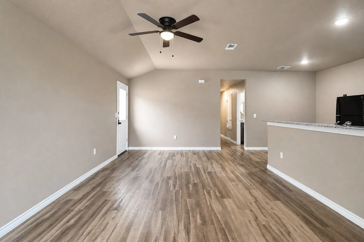 1204 North 18th Street - B — Photo 3