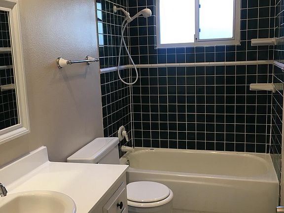 4th image of 3435 Serpentine Dr