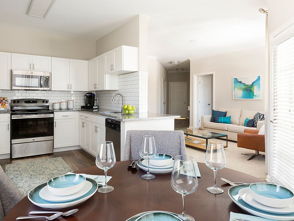 Apartment Dining