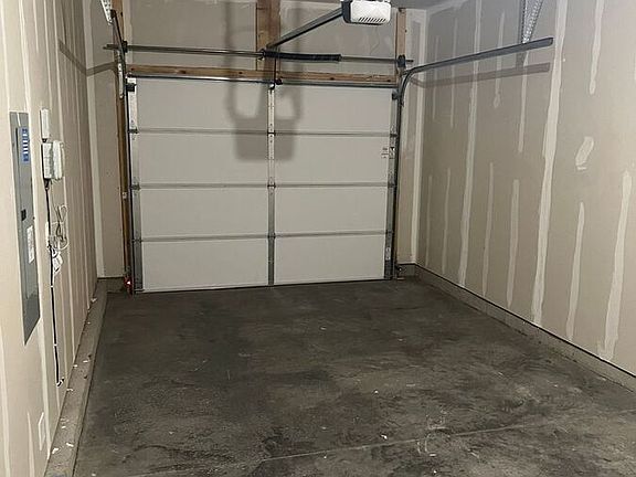 3rd image of 9606 W Tunis Dr