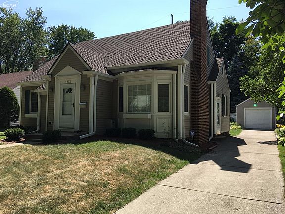 2nd image of 1218 Kensington Ave