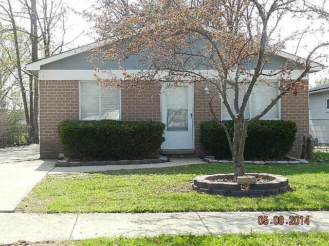 2nd image of 7343 Cavell St