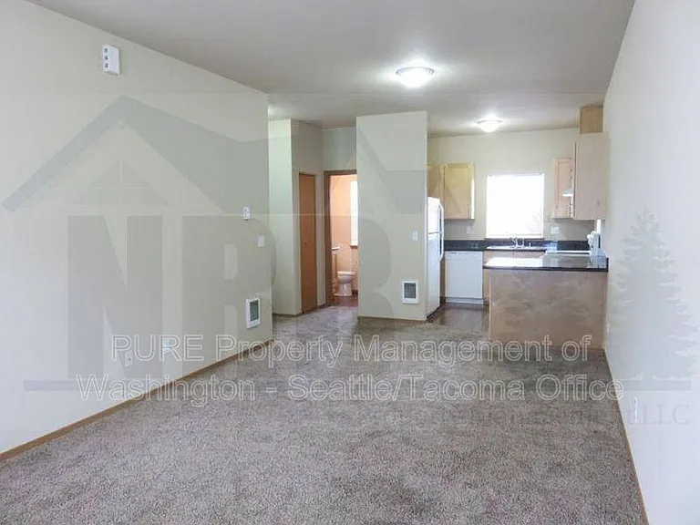 8015 Pacific Ave #20 — Photo 8