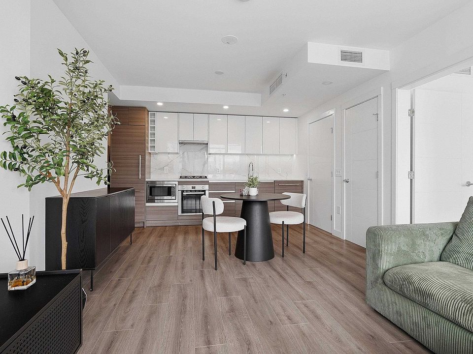 1st image of 823 Carnarvon St #1506