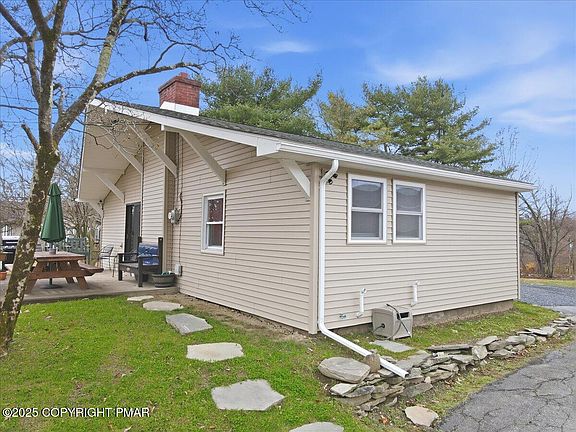 3rd image of 337 Hazelle Ln