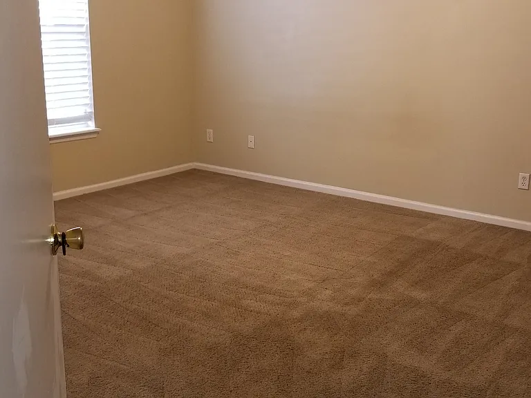 1108 Hidden Cove Cir S — Photo 3