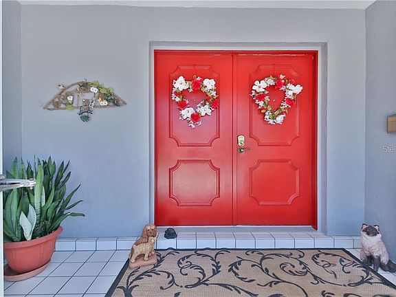 4th image of 483 Firethorn Ave