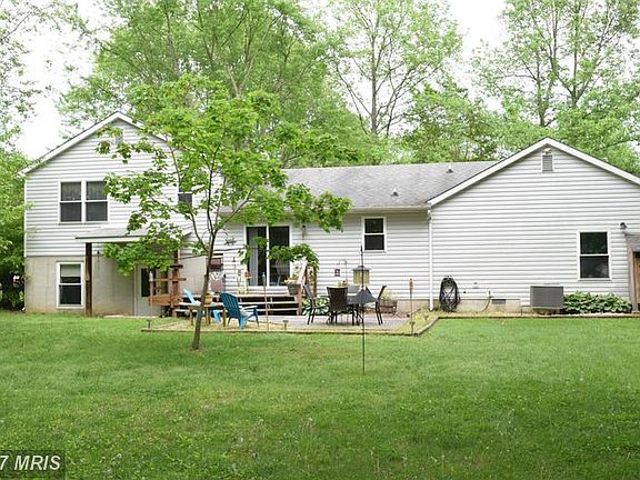 3rd image of 814 Buckingham Dr