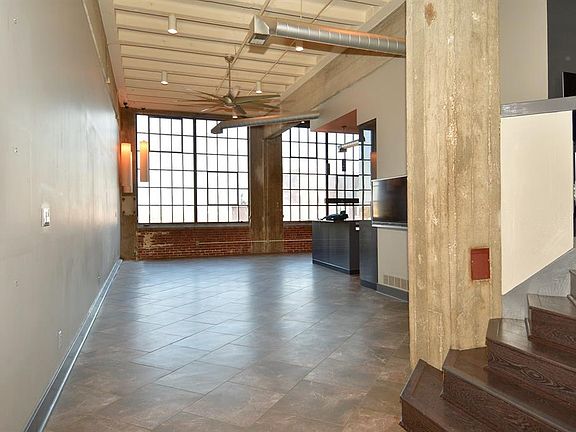 3rd image of 611 N Park Ave APT 402