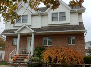 88 Mill Rd, Staten Island, NY 10306